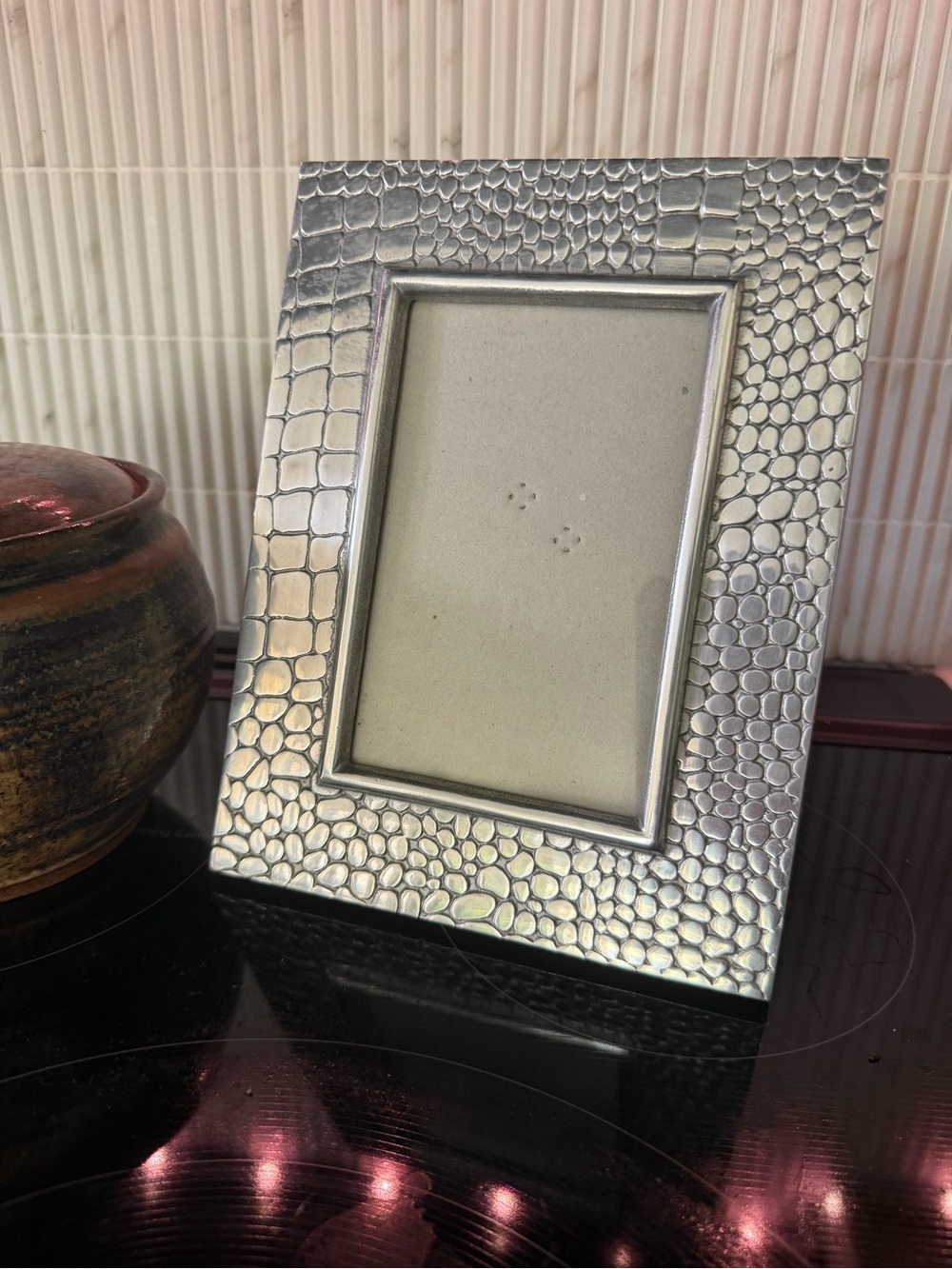 VIntage THE BOMBAY COMPANY silver colored alligator embossed frame
